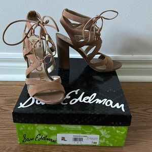 Sam Edelman Yardley Sandals in Camel -Size 7